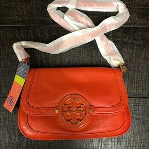 NWT Tory Burch Amanda Clutch. beautiful Wildberry color.